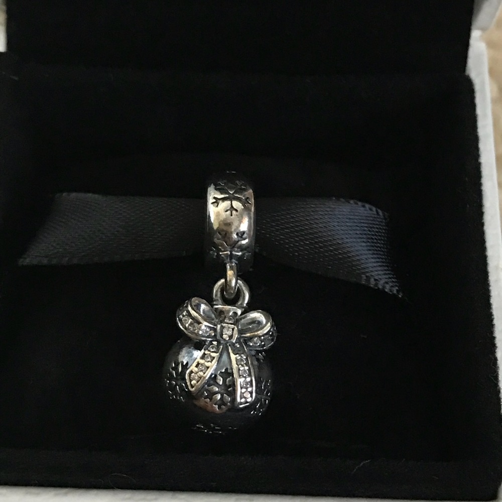 Pandora charm - Picture 2 of 2